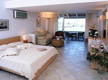 Cape Kanapitsa Hotel & Suites מראה חיצוני תמונה